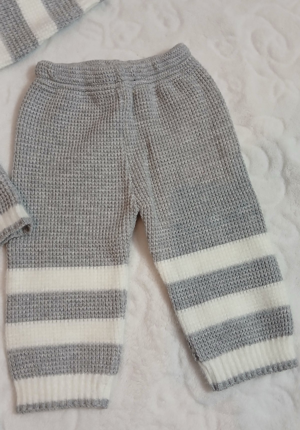Knitted Baby Set with Cap (6 Colors)